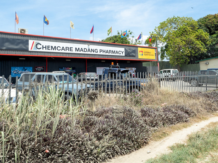 MadangPharmacy_OM73621