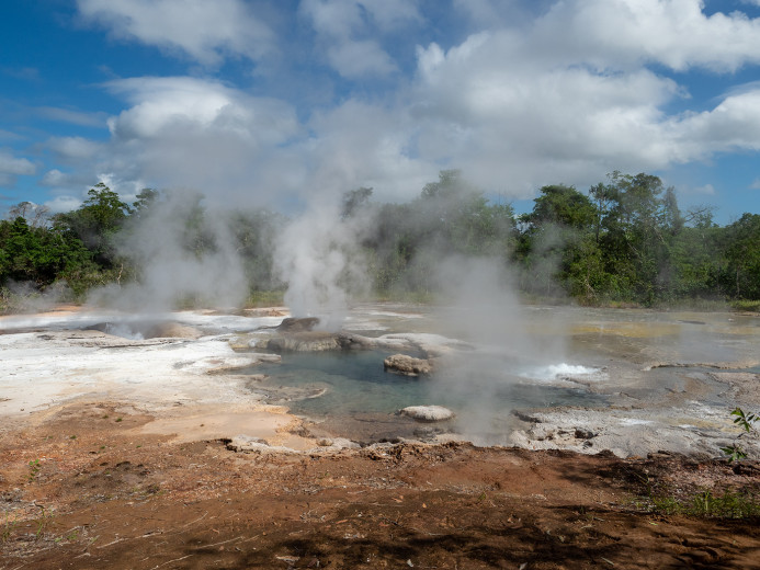 HotSpringSteaming_OM72297
