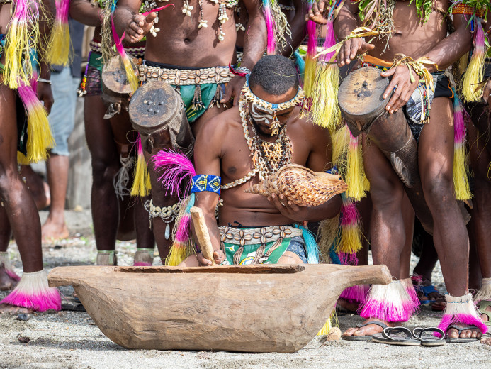SlitDrumDrummers_OM20154