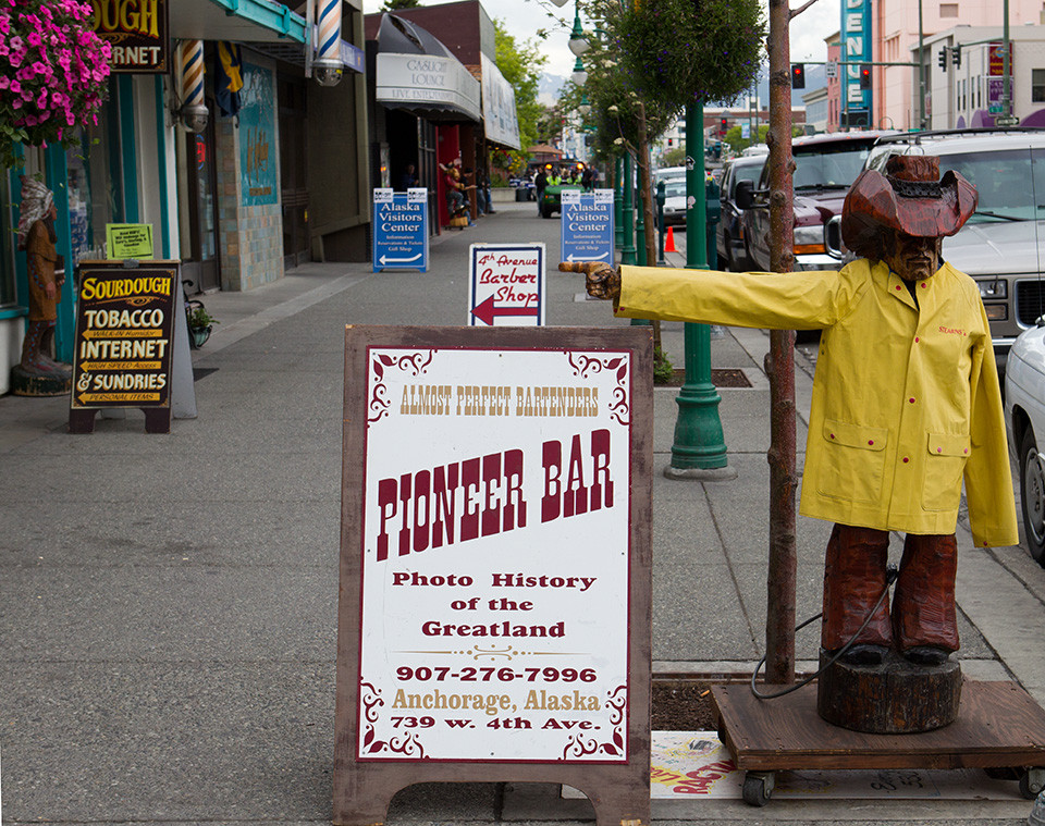Pioneer Bar, Anchorage